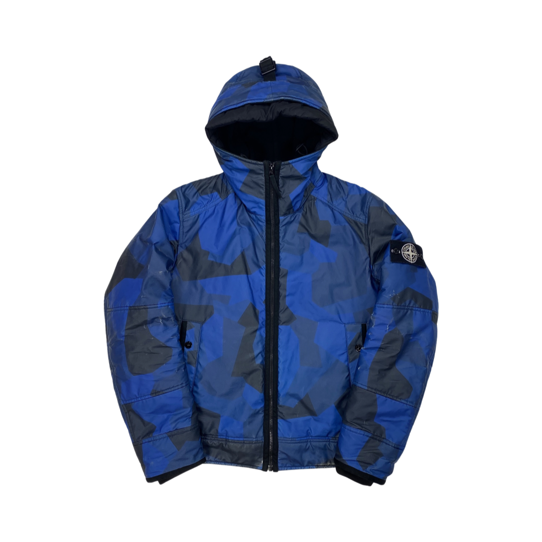 Stone island outlet 30th anniversary