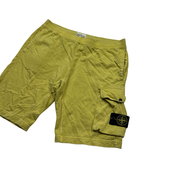 yellow stone island shorts