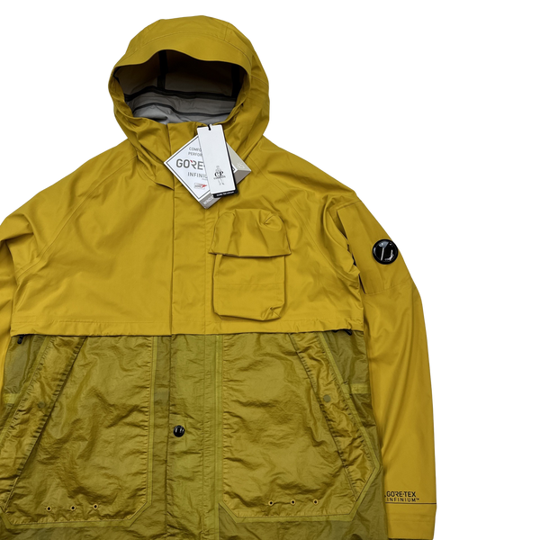 CP Company Yellow Gore-Tex Infinium Waterproof Lens Viewer Jacket - Medium