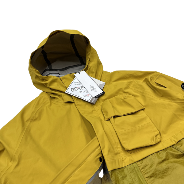 CP Company Yellow Gore-Tex Infinium Waterproof Lens Viewer Jacket - Medium